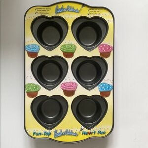 Large Heart Shaped Baking Pan Cupcake Valentine’s Birthday’s Celebration NEW